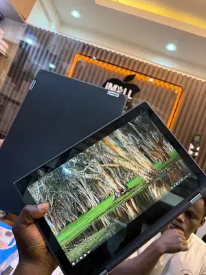 New Laptop Lenovo Yoga 330 4GB Intel SSD 256GB