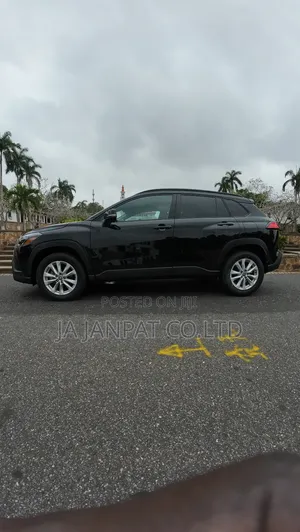 Toyota Corolla Cross LE 4WD 2024 Black
