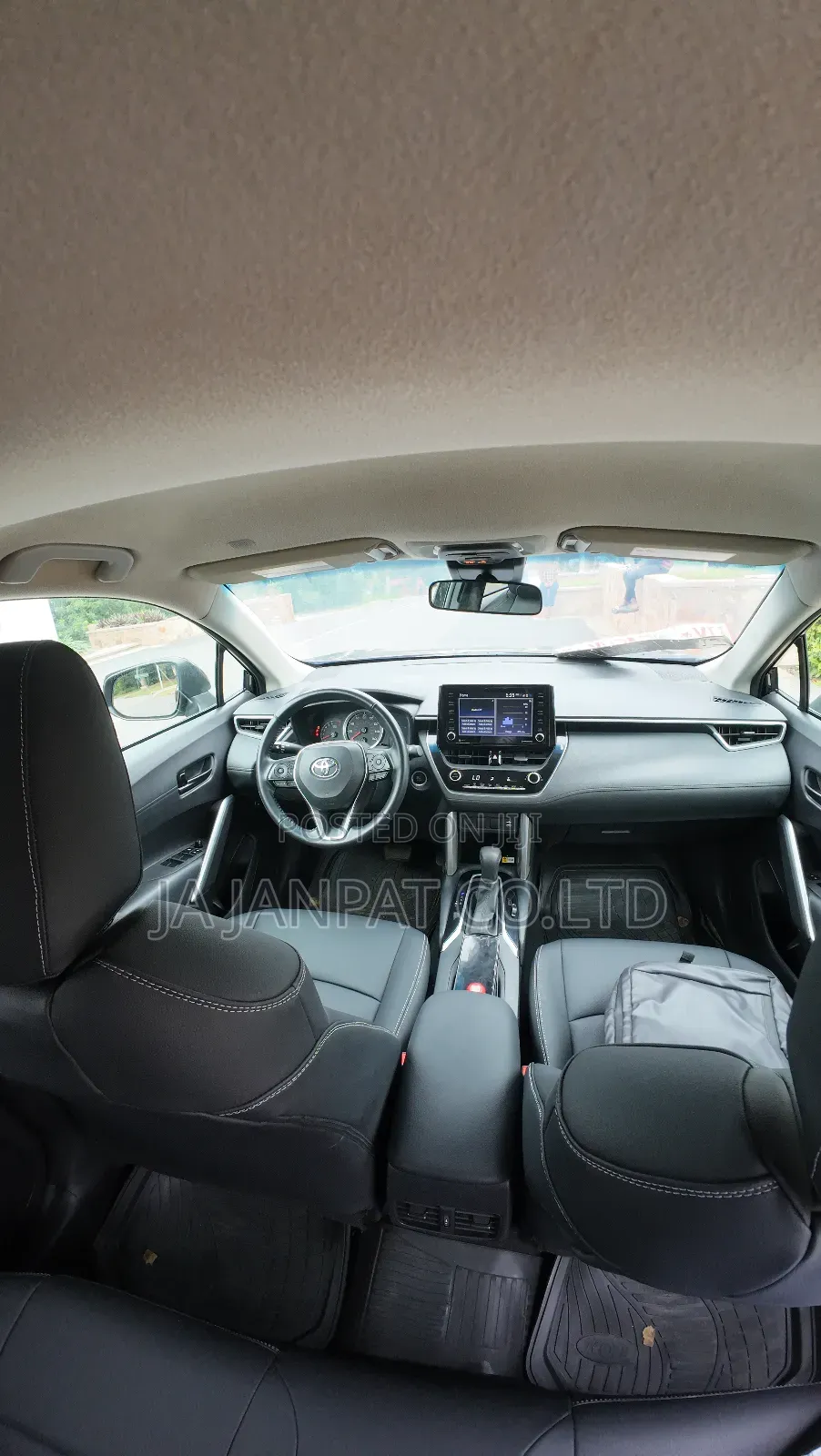 Toyota Corolla Cross LE 4WD 2024 Black