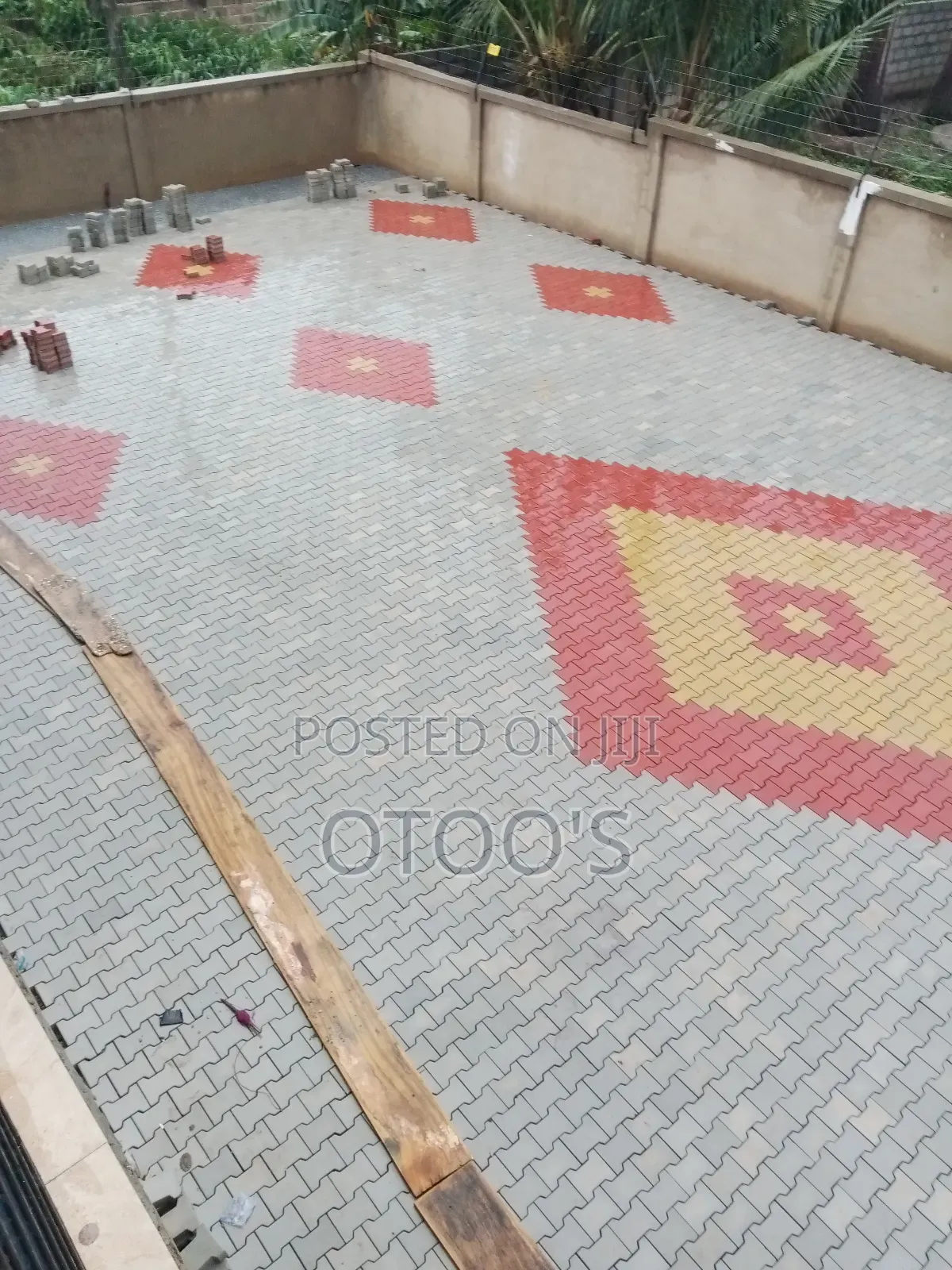 (I ) Shape Interlocking Pavers 60mm. Get 5-7%Discount