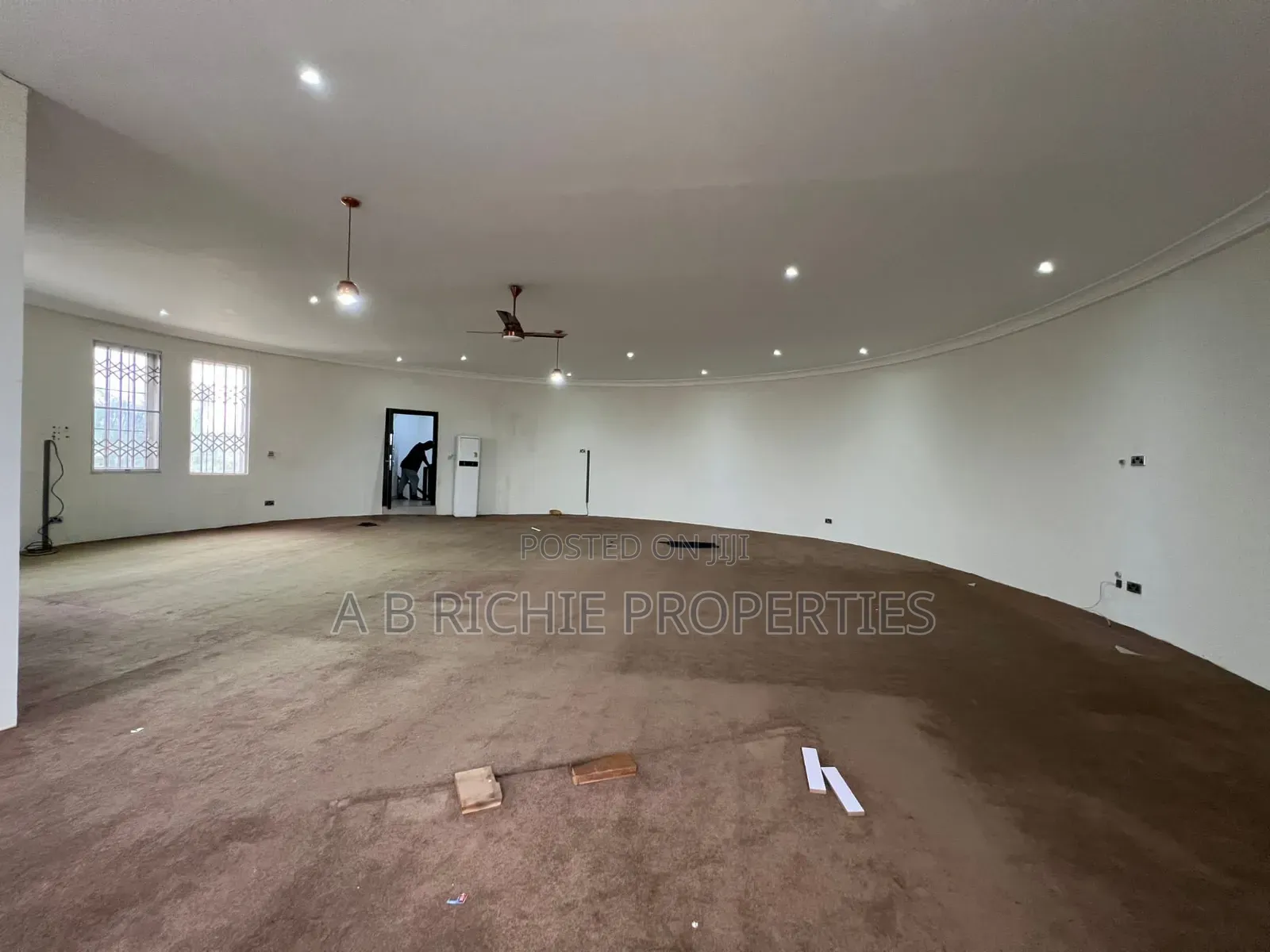 6bdrm Mansion in Ab Richie Properties, East Legon for sale