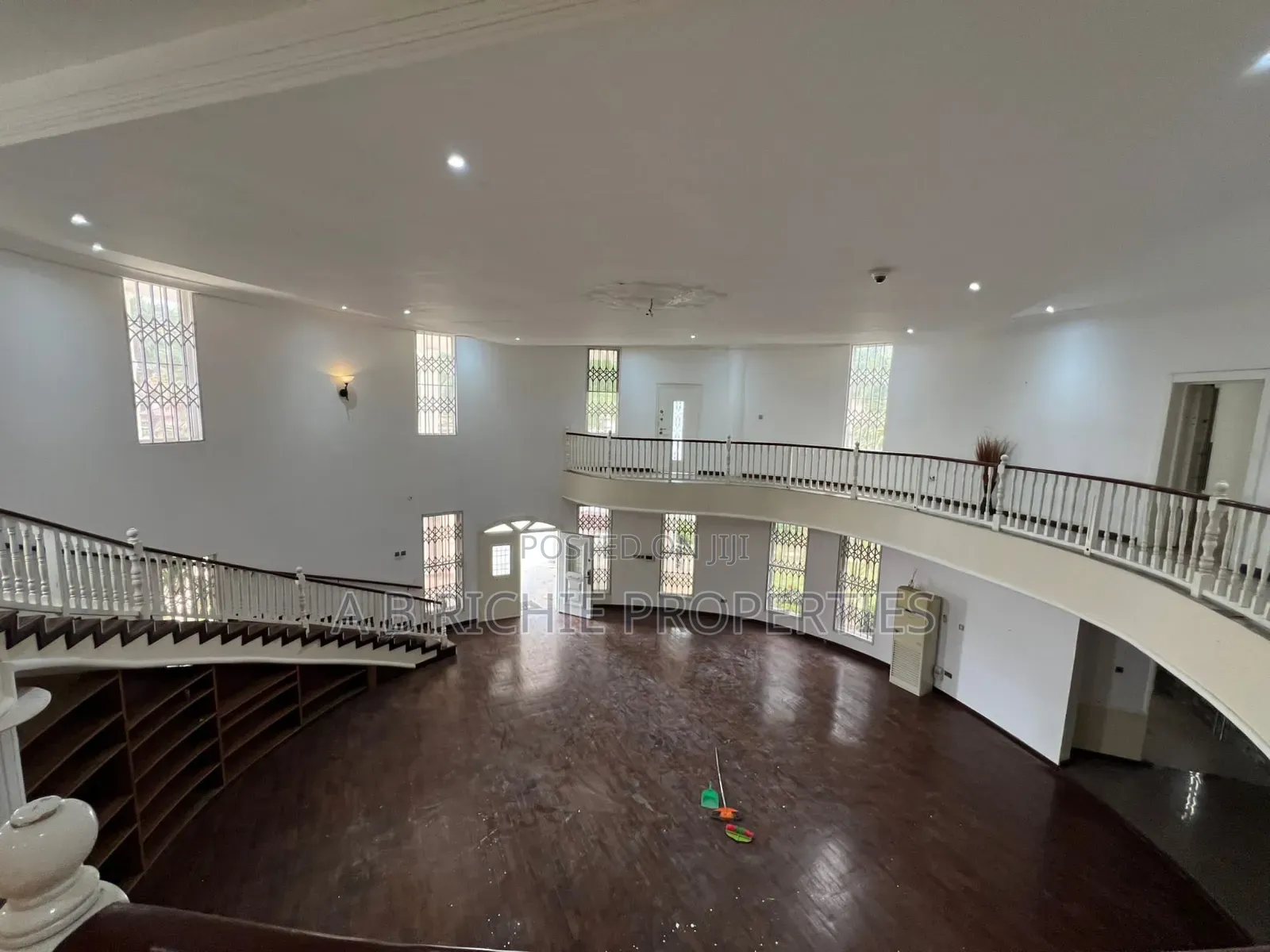 6bdrm Mansion in Ab Richie Properties, East Legon for sale