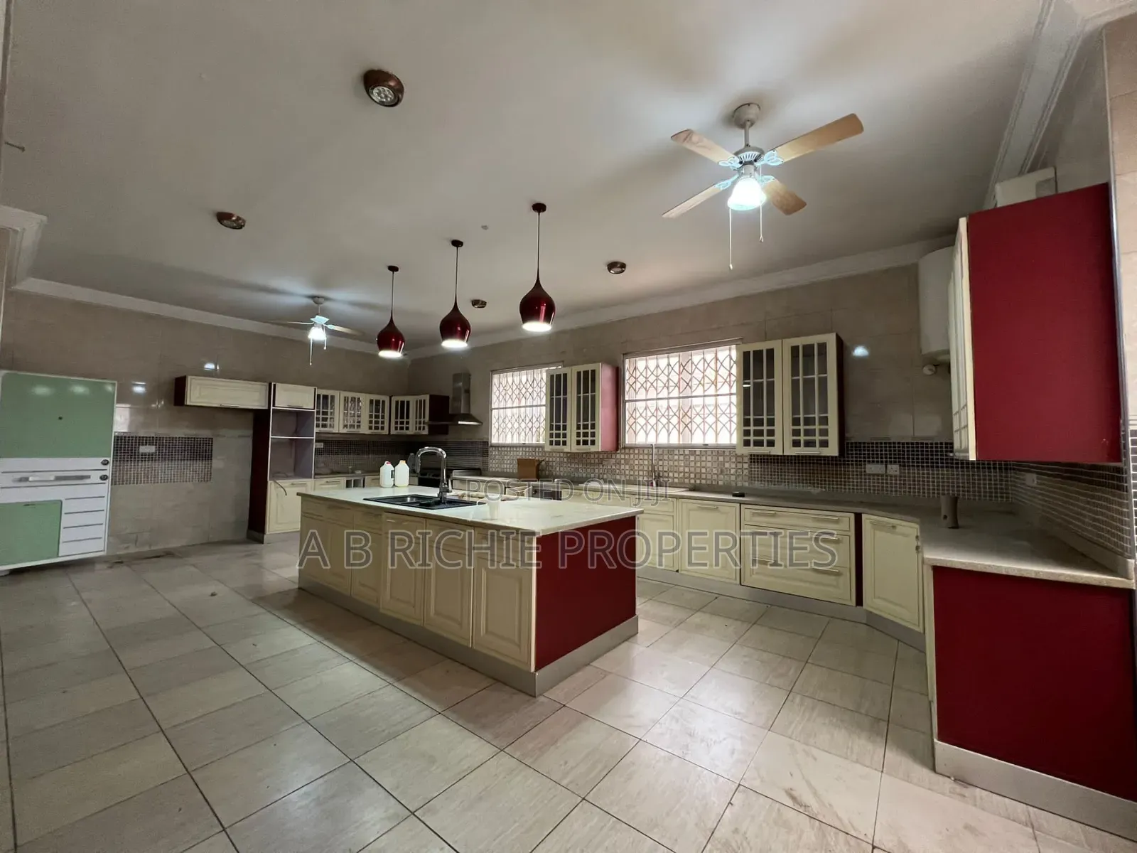 6bdrm Mansion in Ab Richie Properties, East Legon for sale