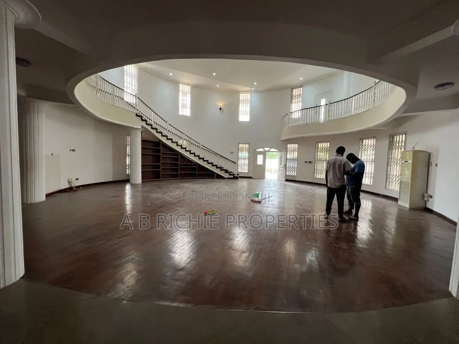 6bdrm Mansion in Ab Richie Properties, East Legon for sale