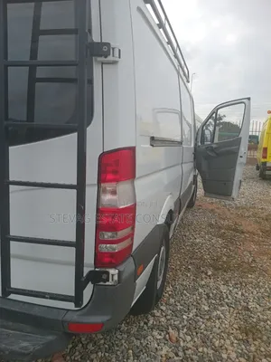 Mercedes-Benz Sprinter 2005 White