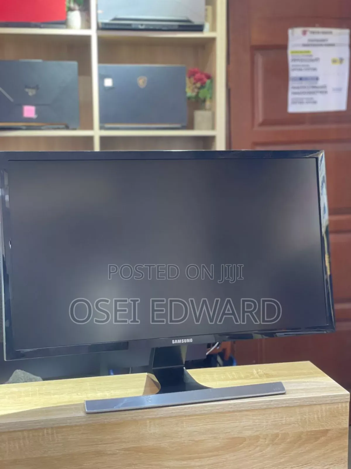 Samsung U28e590d