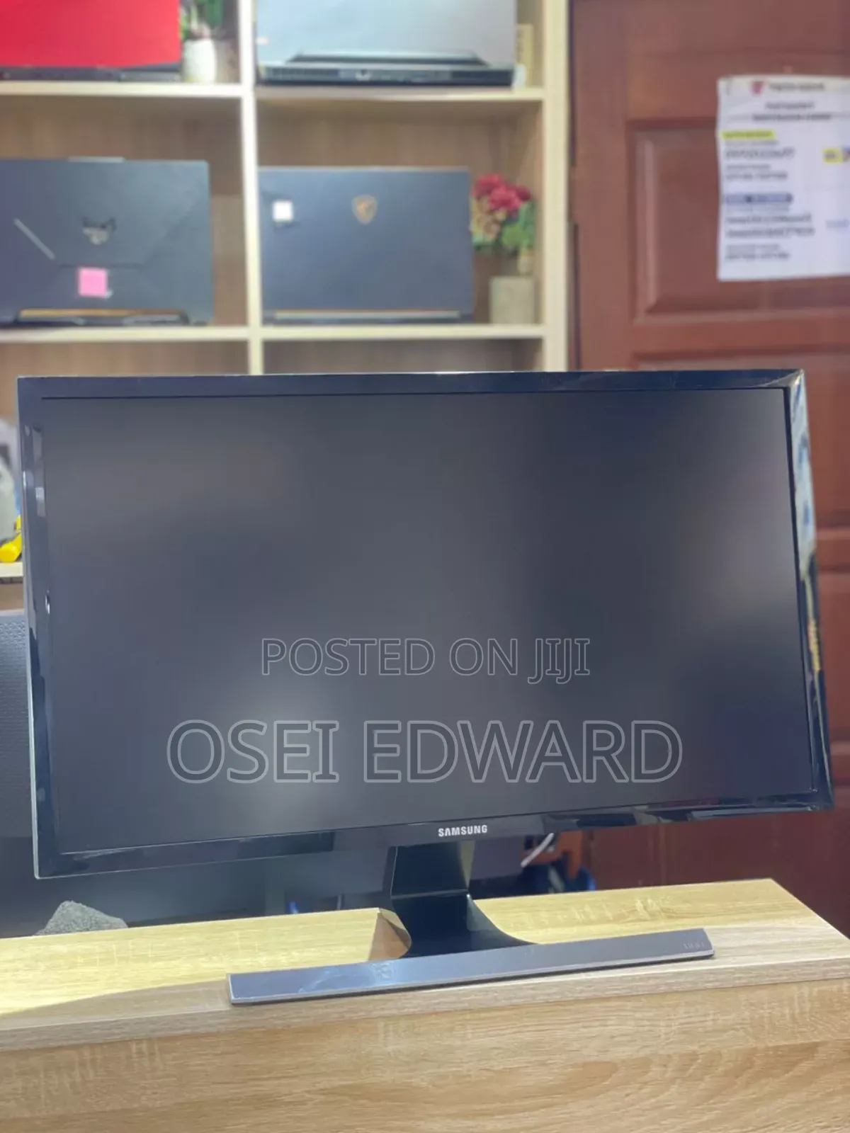 Samsung U28e590d