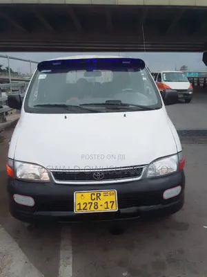 Toyota HiAce 2003 White