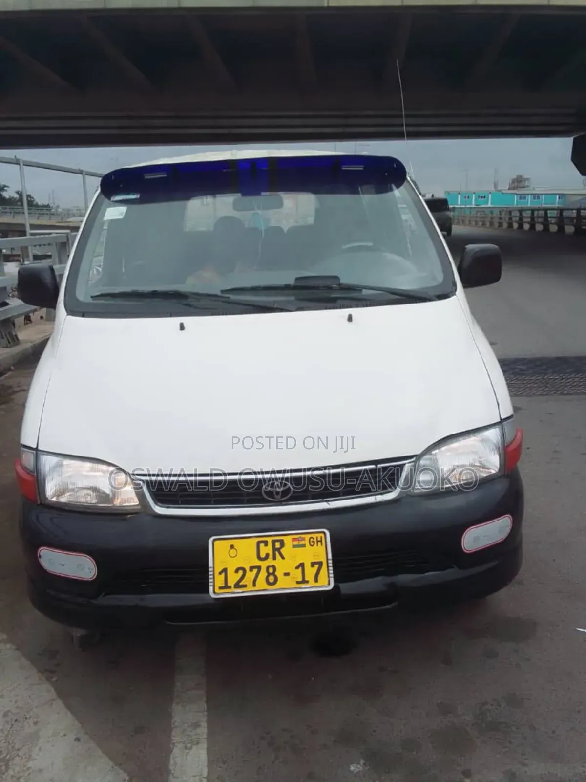 Toyota HiAce 2003 White