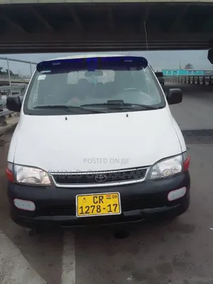 Toyota HiAce 2003 White