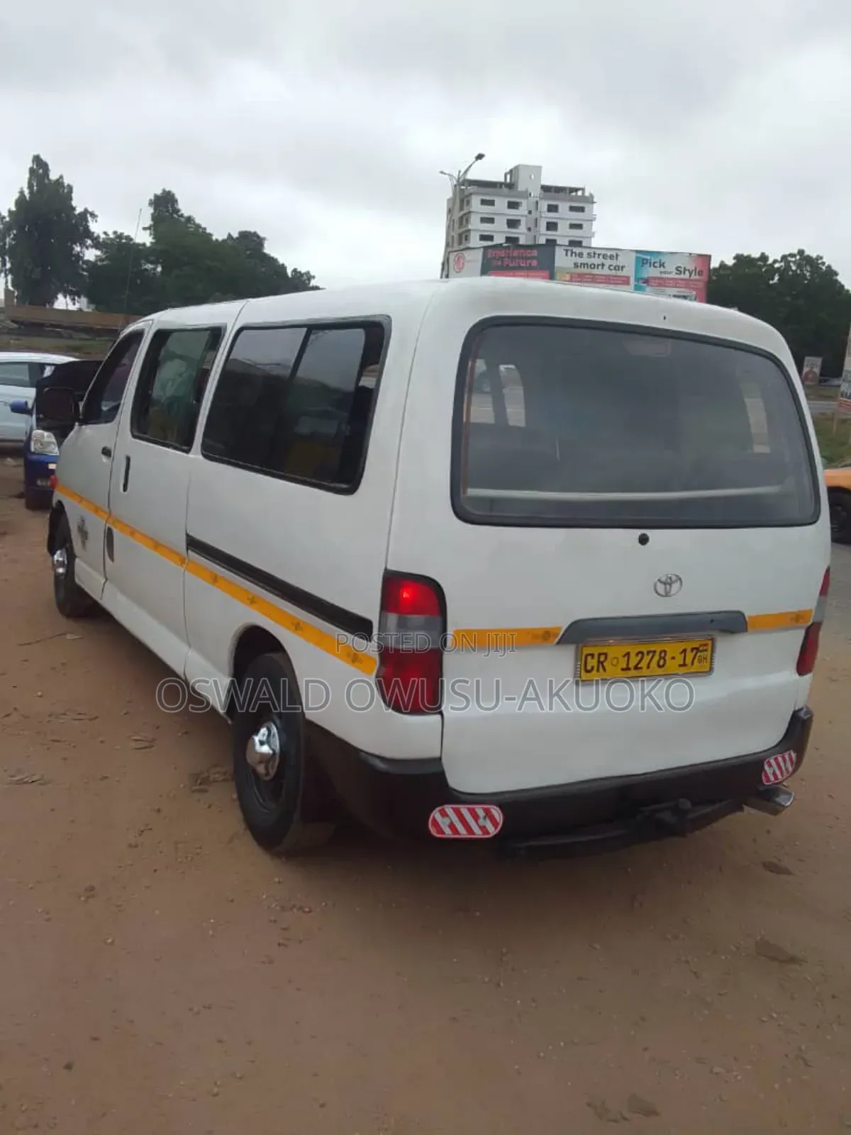 Toyota HiAce 2003 White