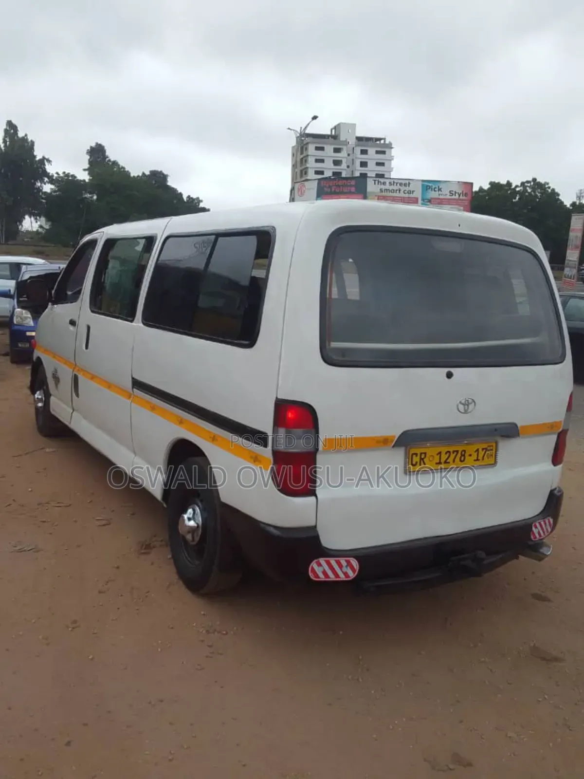 Toyota HiAce 2003 White