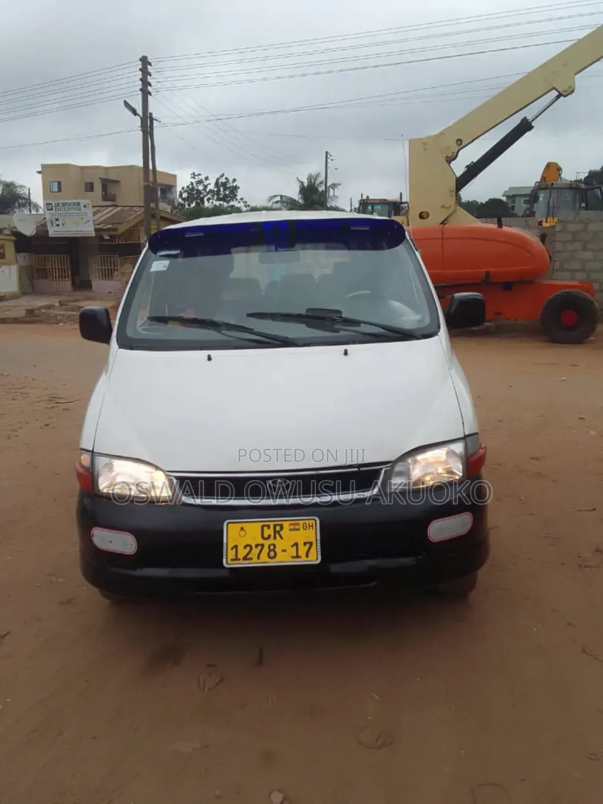Toyota HiAce 2003 White
