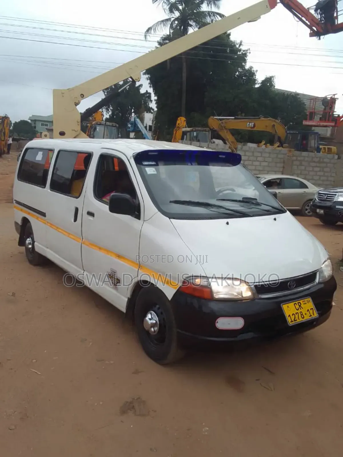 Toyota HiAce 2003 White