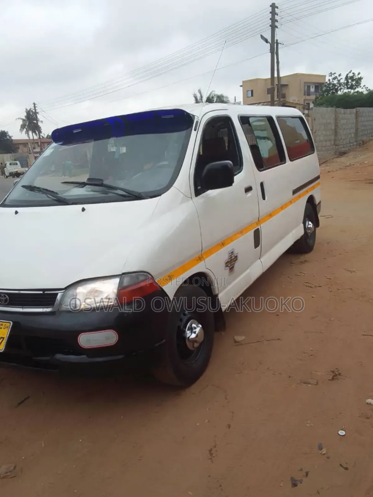 Toyota HiAce 2003 White