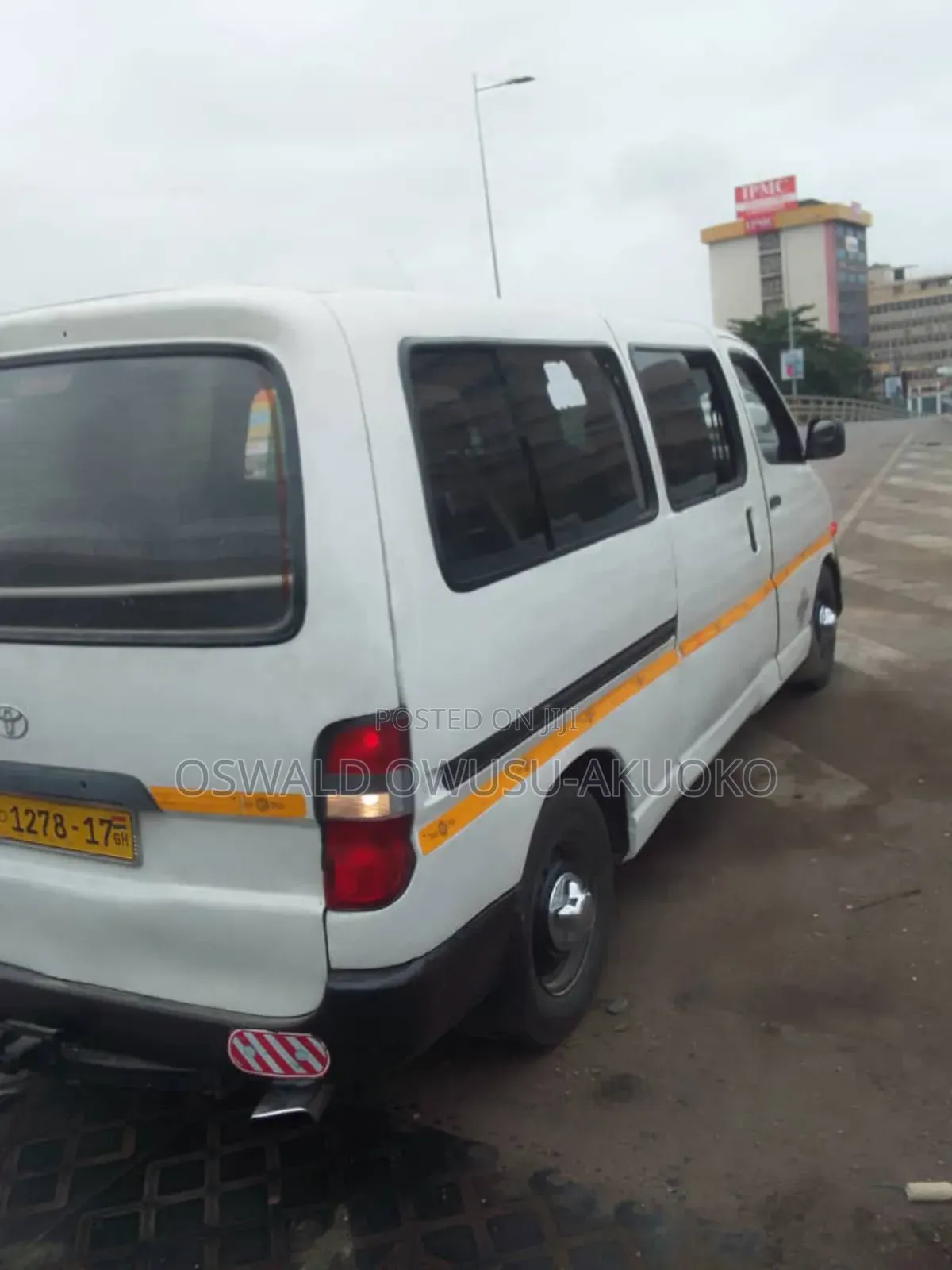Toyota HiAce 2003 White
