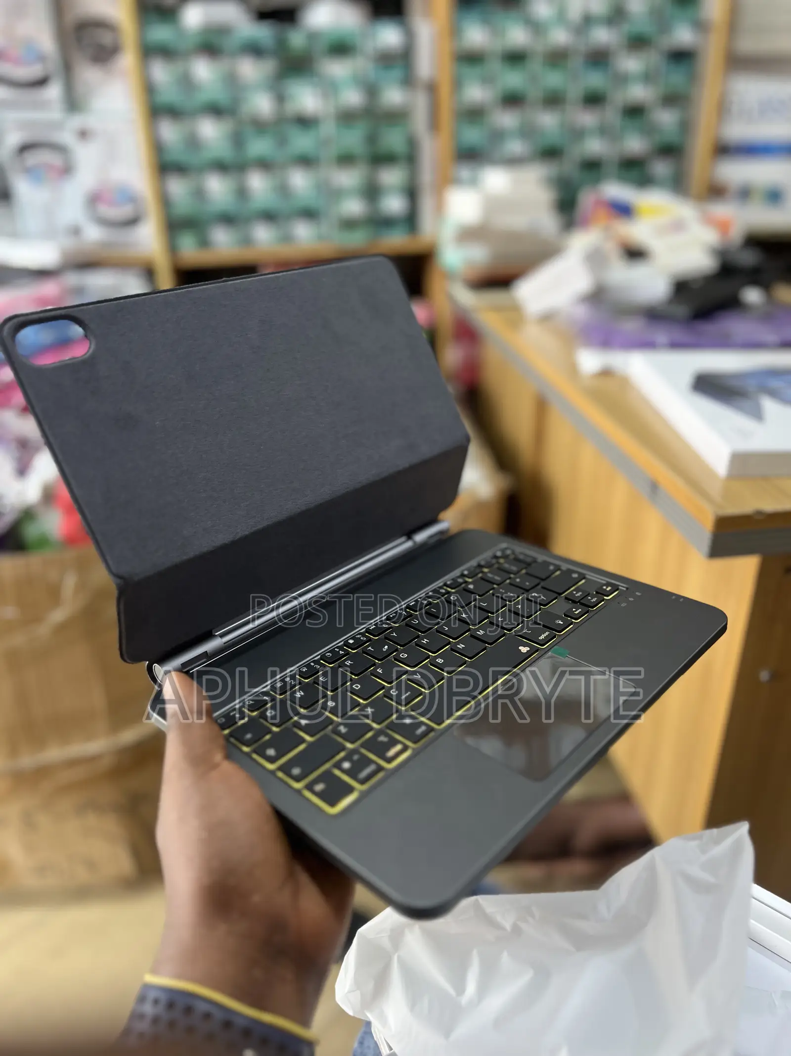 Smart Keyboard Cover for iPad 10.9. Inches
