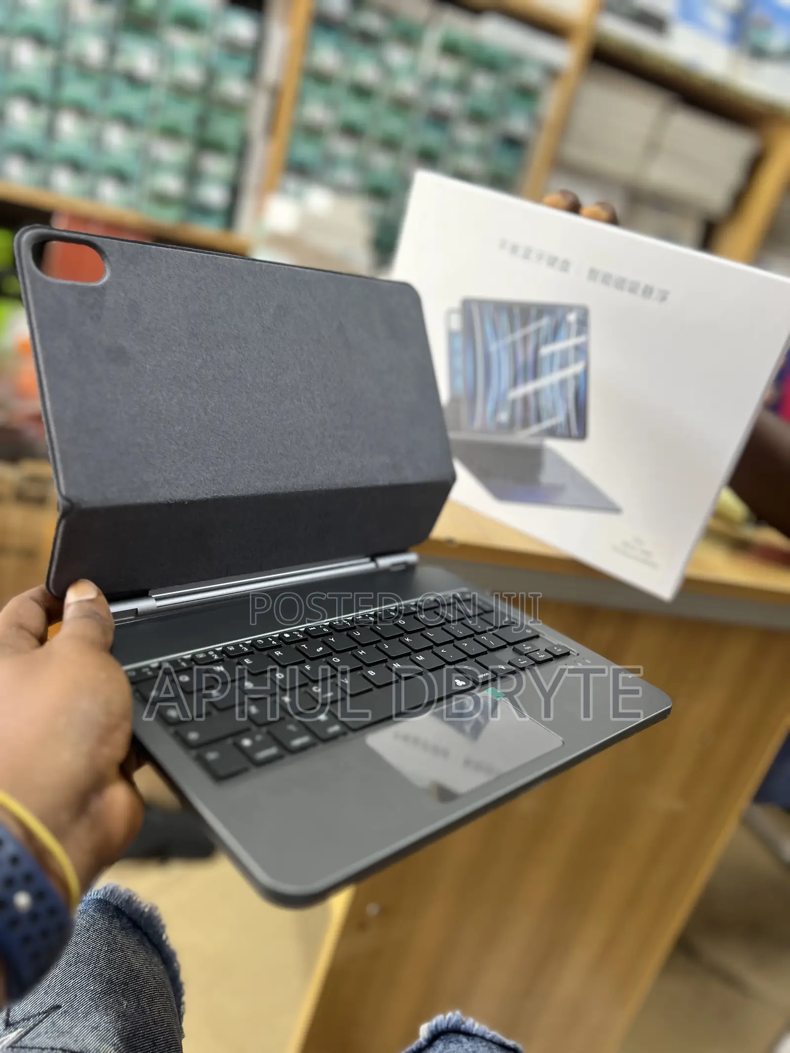 Smart Keyboard Cover for iPad 10.9. Inches