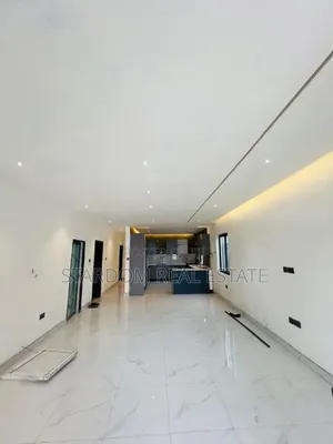 3bdrm Bungalow in Lake Side Estate for sale