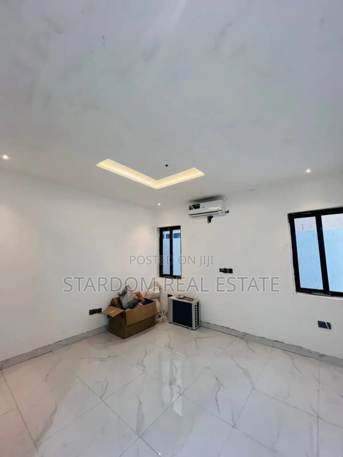 3bdrm Bungalow in Lake Side Estate for sale