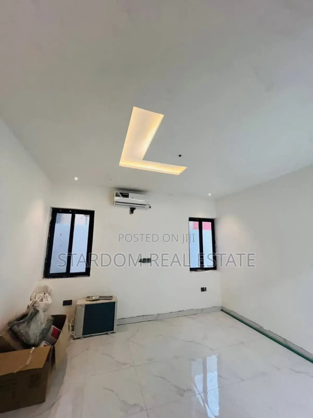 3bdrm Bungalow in Lake Side Estate for sale