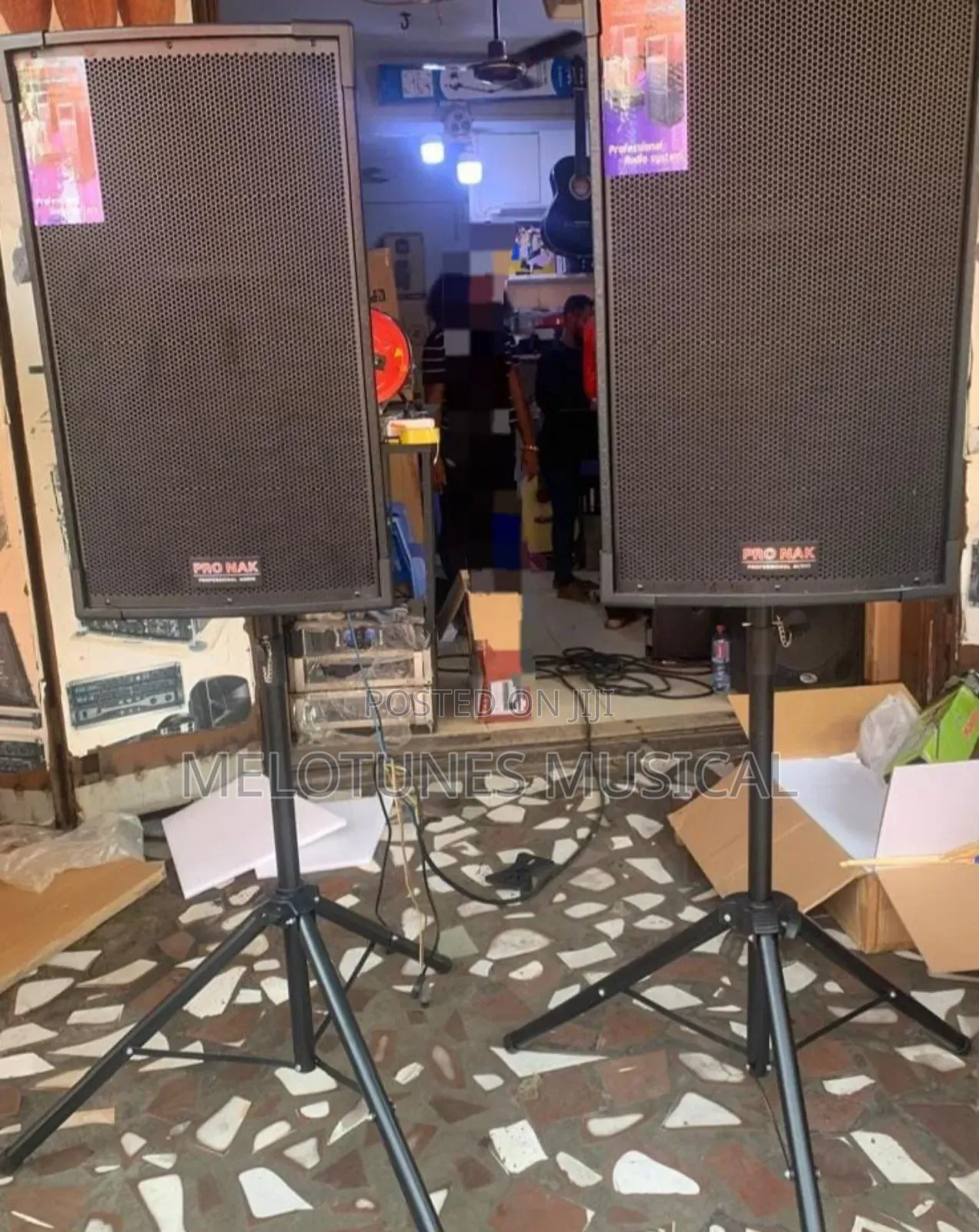 Pro-Nak Half-Range Speakers With Stand