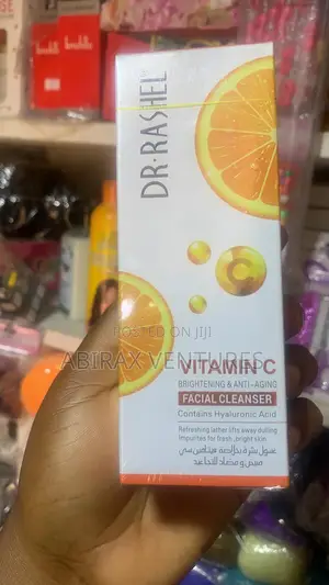 Photo - Dr Rasheal Vitamin C Facial Cleanser