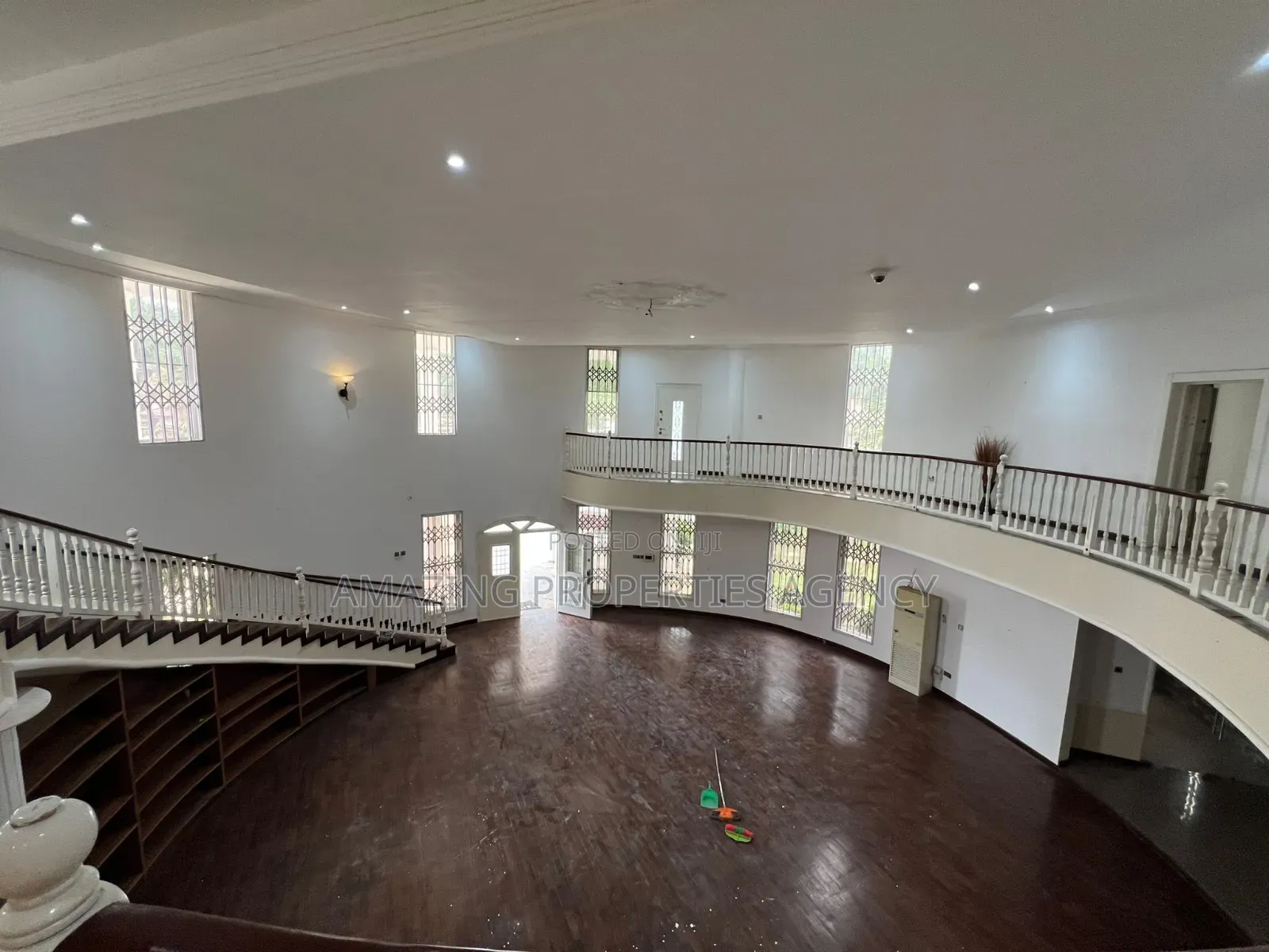7bdrm House in East Legon for sale