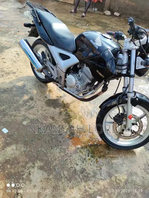 Honda CB 2018 Black
