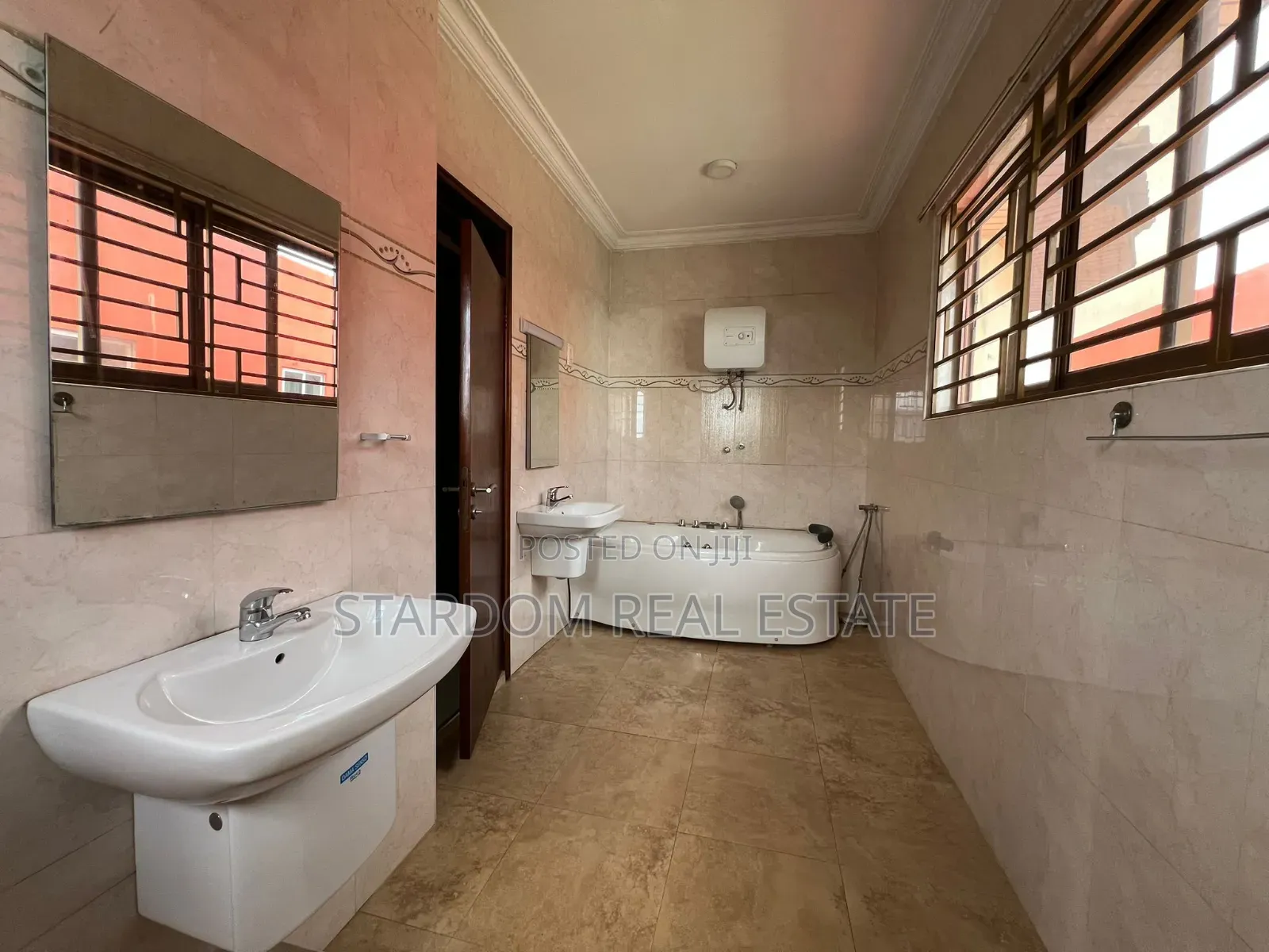4bdrm Duplex in East Legon, Adjiriganor for rent