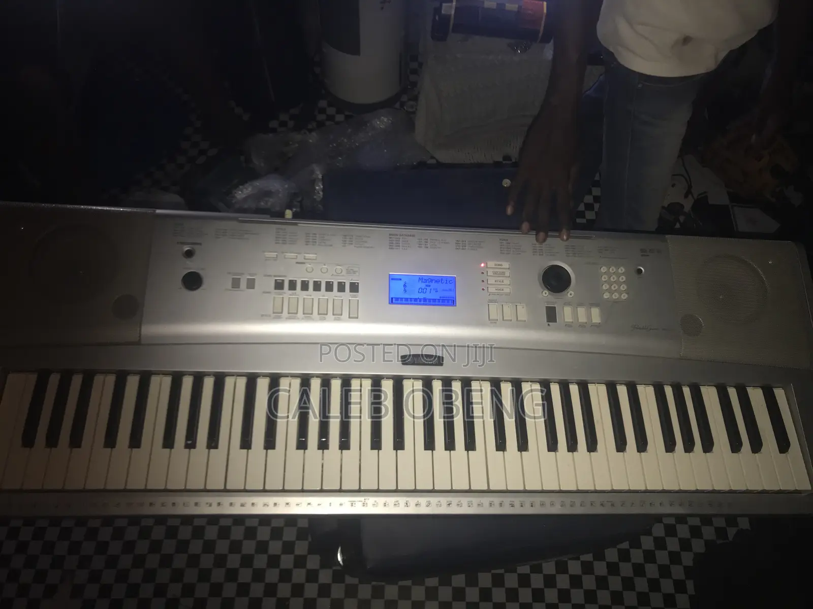 Yamaha DGX-230