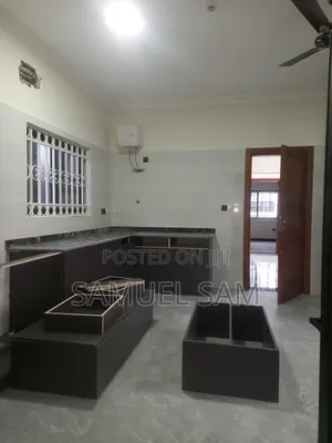3bdrm House in Com.10, Tema Metropolitan for rent