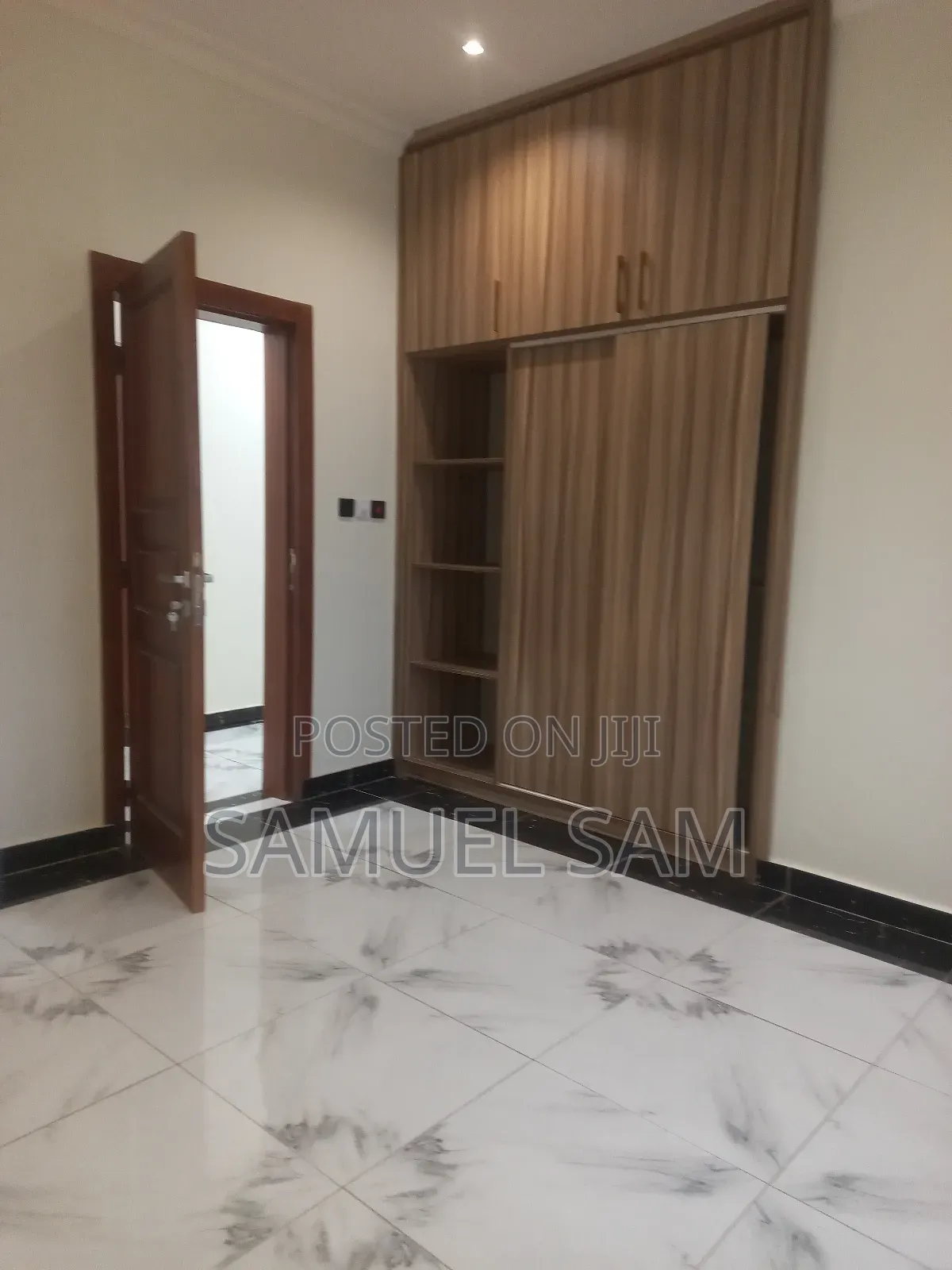 3bdrm House in Com.10, Tema Metropolitan for rent