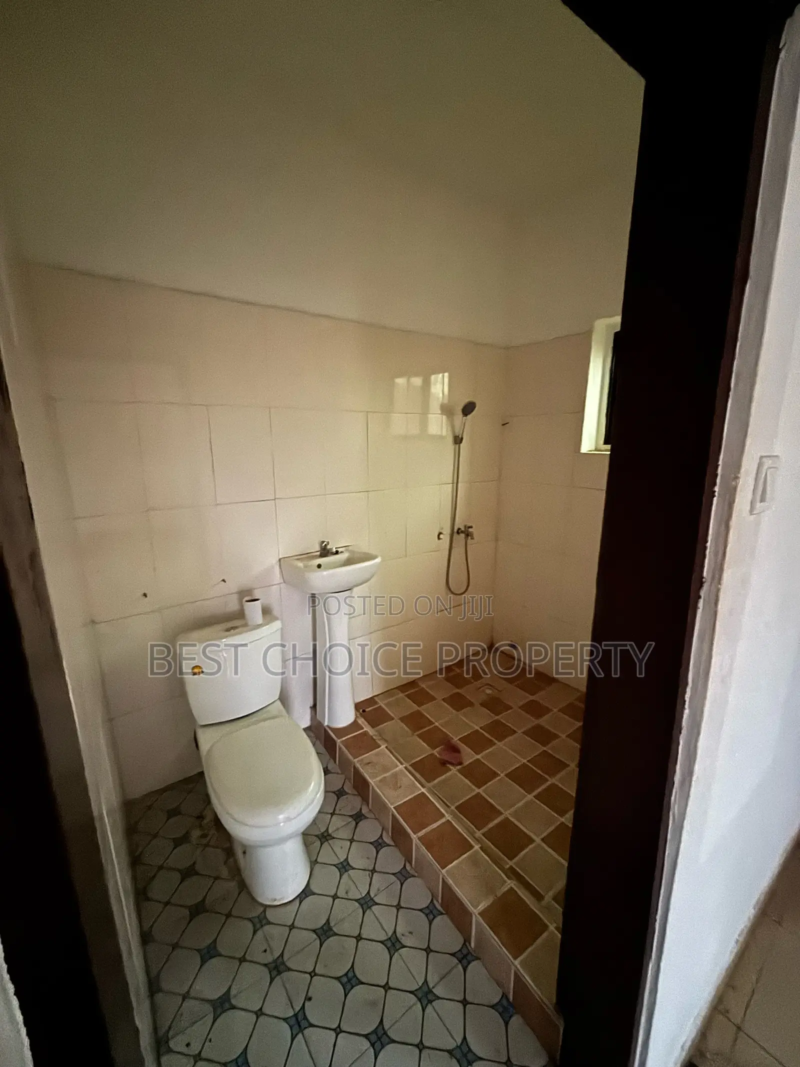 2bdrm Apartment in Adenta Commandos for rent