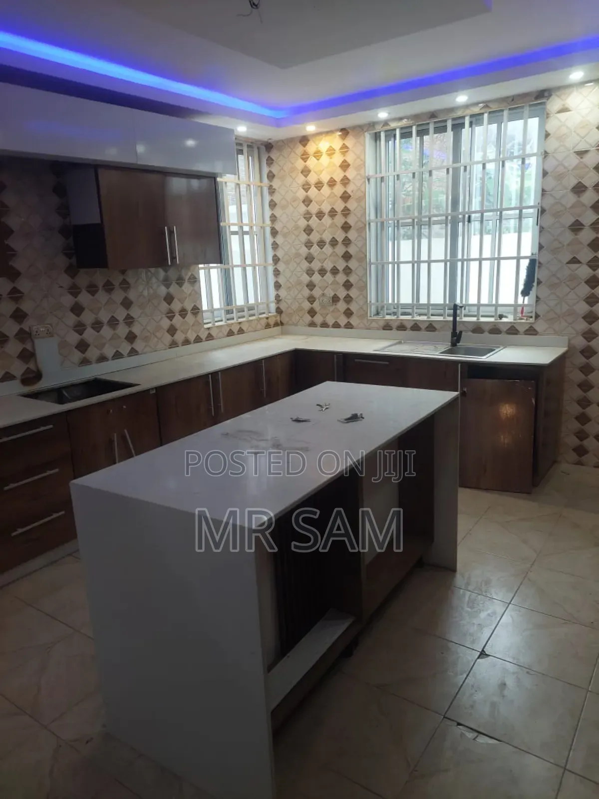 4bdrm House in Sam Properties, West Hills Mall Area for sale