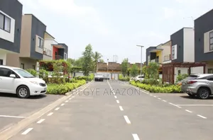 3bdrm House in Begye, Adenta for sale