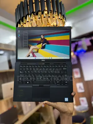 Photo - Laptop Dell Latitude 7490 16GB Intel Core i7 SSD 256GB