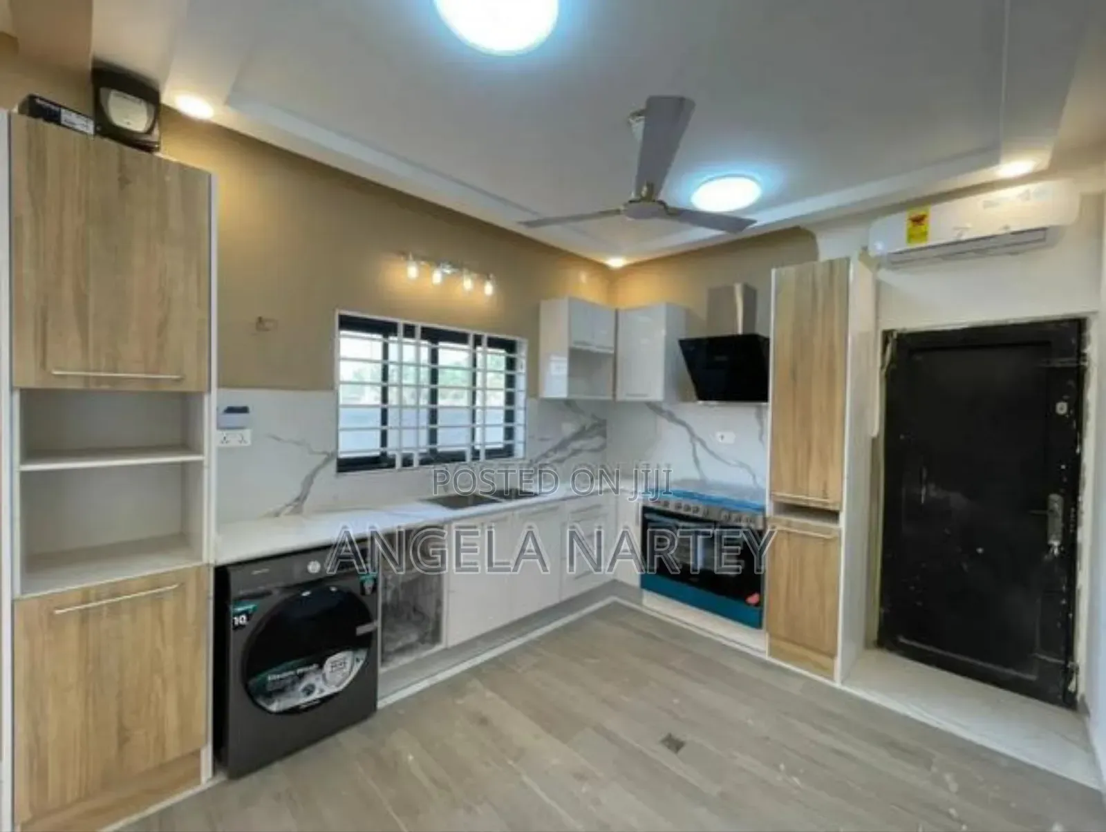 4bdrm House in Community 18 Spintex for sale