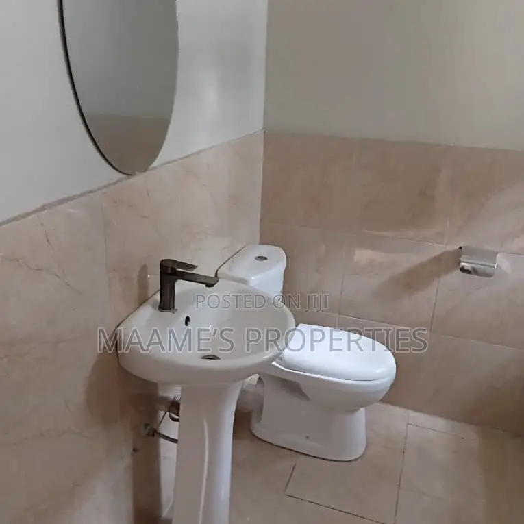 5bdrm House in Osu for rent
