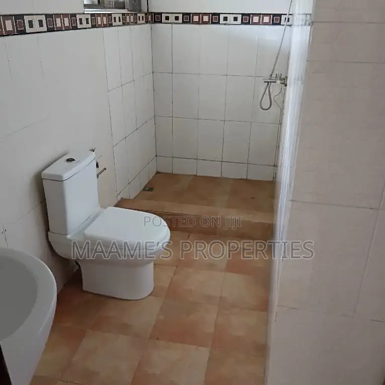 5bdrm House in Osu for rent