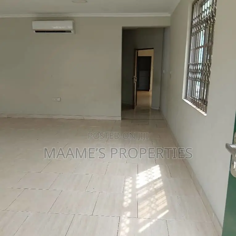 5bdrm House in Osu for rent