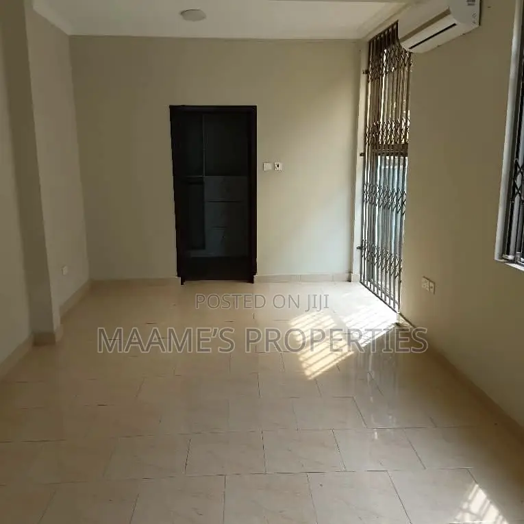 5bdrm House in Osu for rent