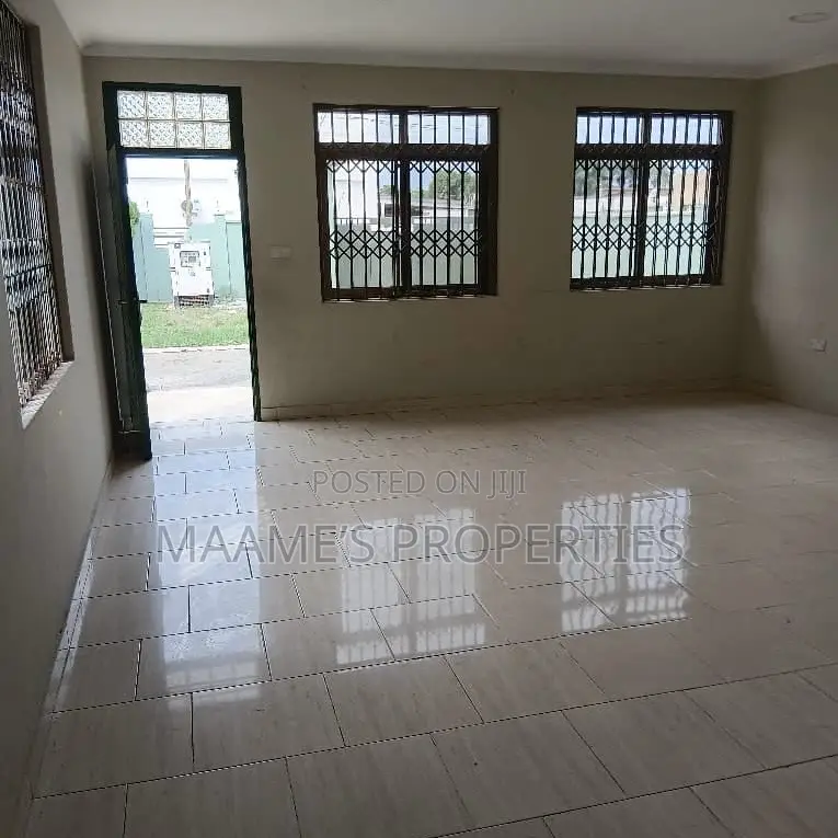 5bdrm House in Osu for rent