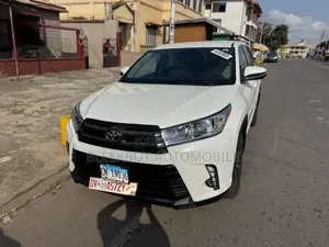 Toyota Highlander 2019 White