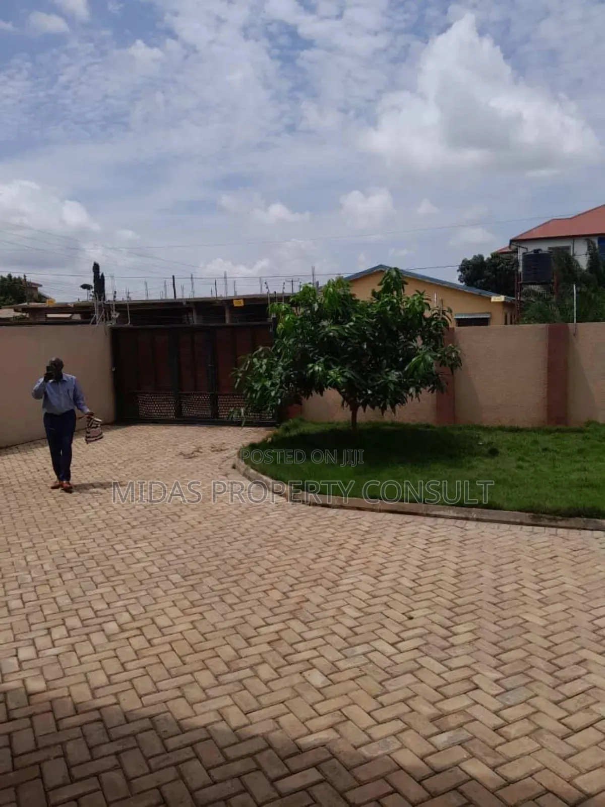 3bdrm House in Oyarifa for sale