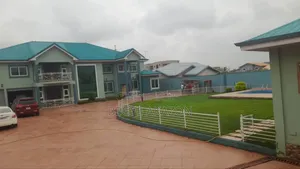 8bdrm House in Begye, Weija for sale