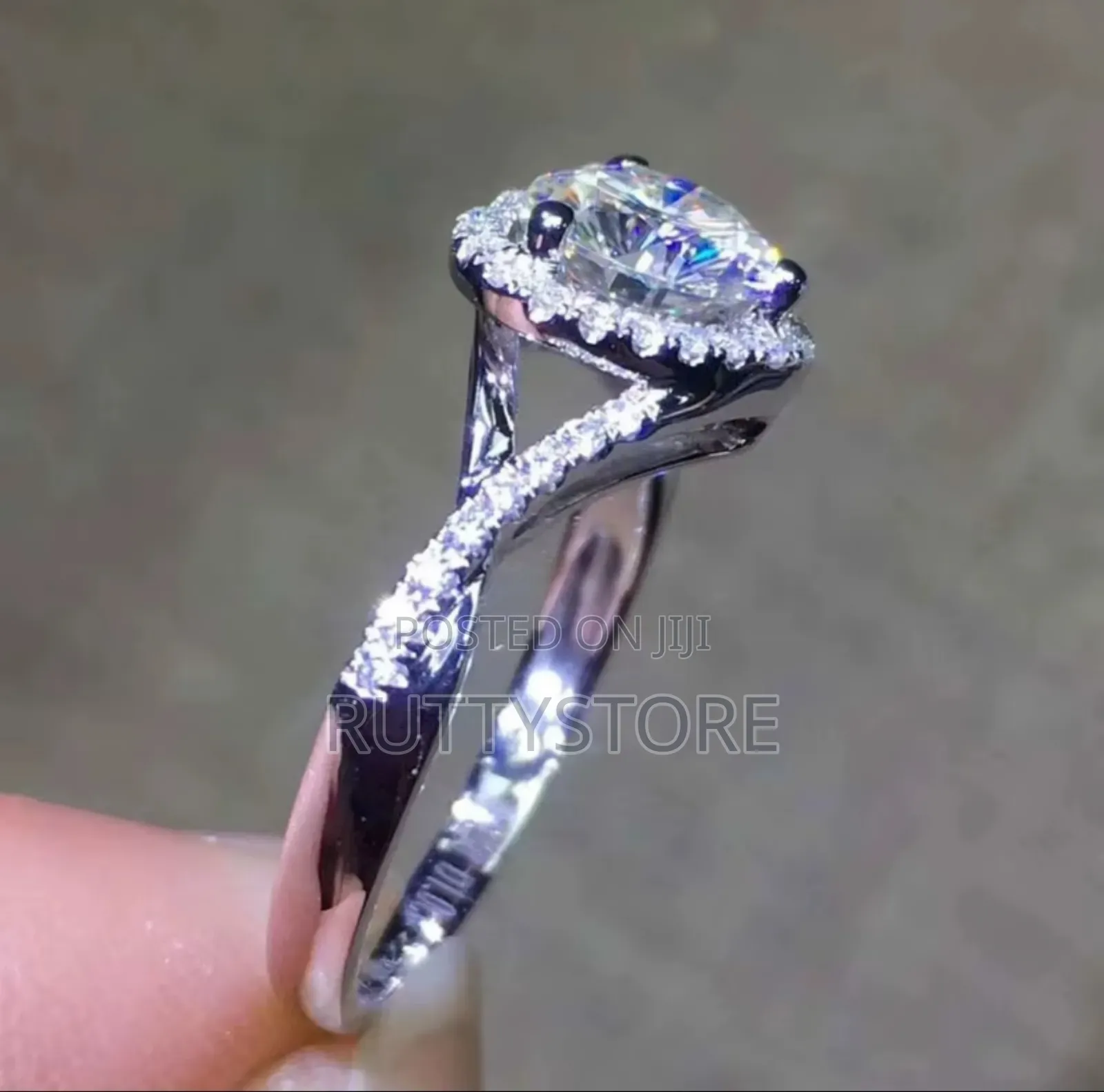 925 Sterling 2 Carat Moissanite Gemstone Heart Ring (Adjustable Size)