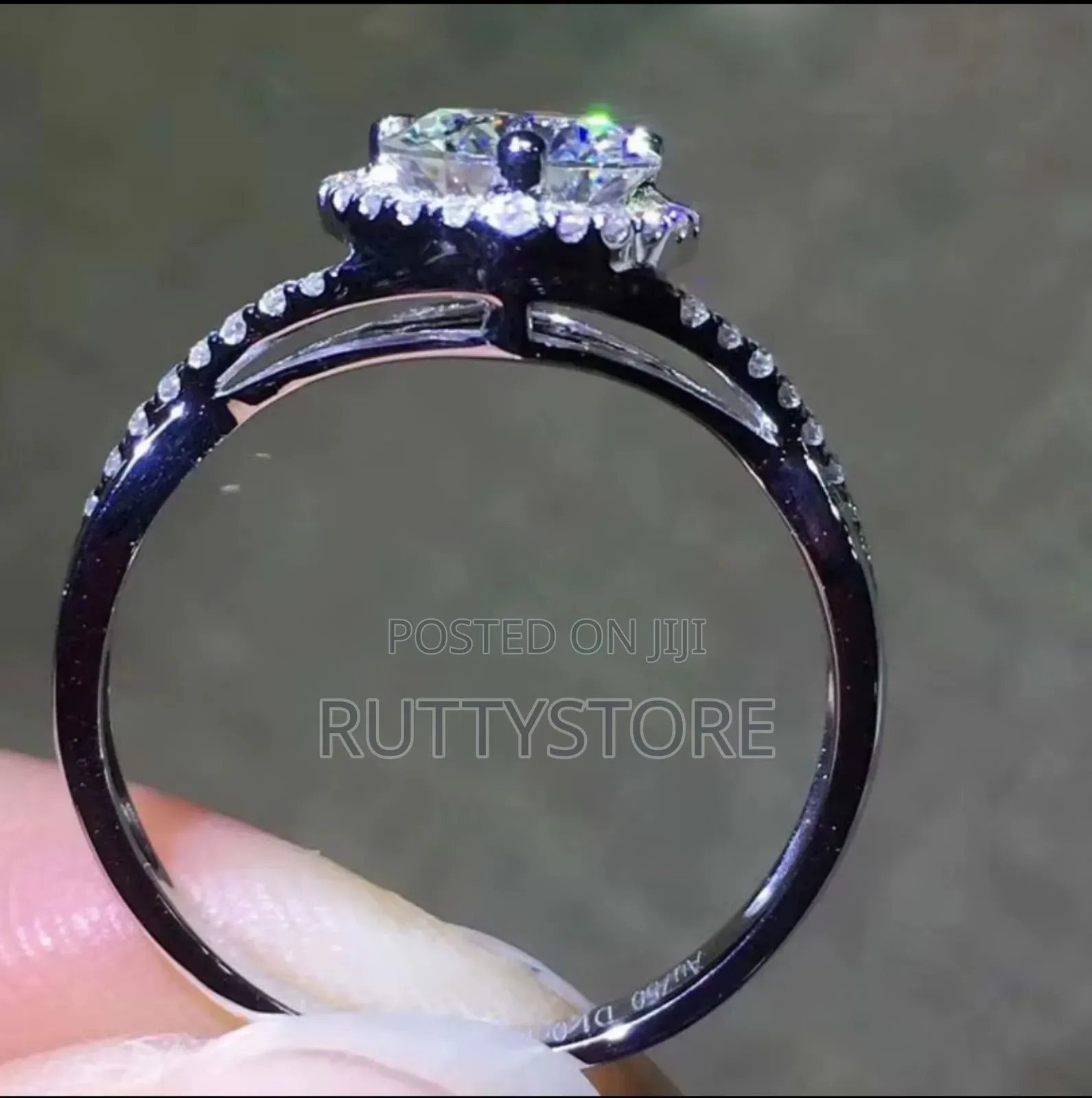 925 Sterling 2 Carat Moissanite Gemstone Heart Ring (Adjustable Size)