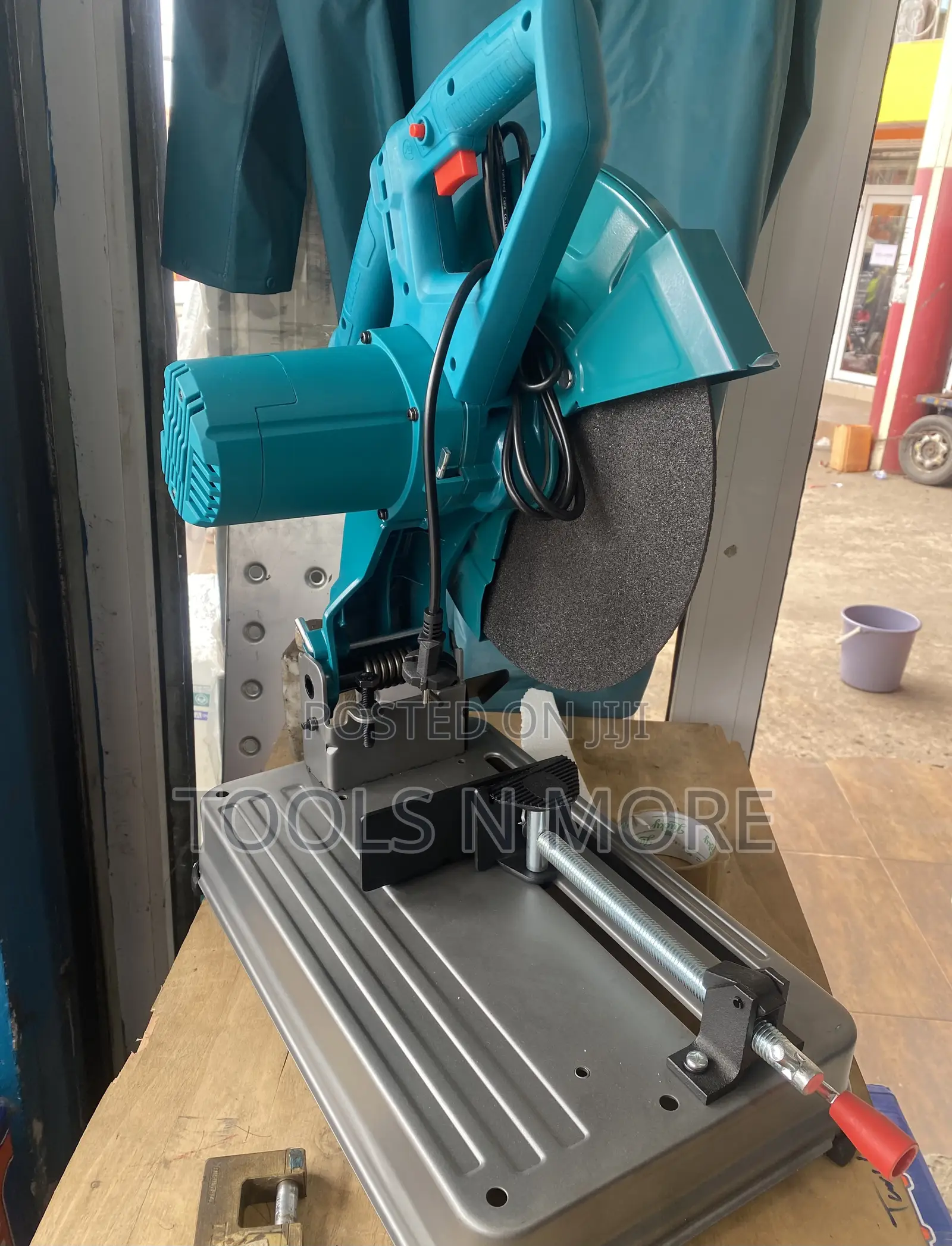 Total Cut Off Saw 2200w