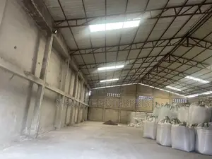 750 SQM Warehouse at Tema Com 12 for Rent